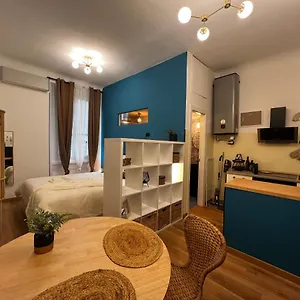 Regina Ai Navigli - Sky Tv, Wifi And Breakfast Box , Milano Italia